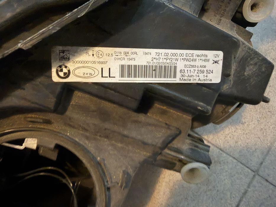 Десен халогенен фар BMW Серия 3 F30/F31/F80
