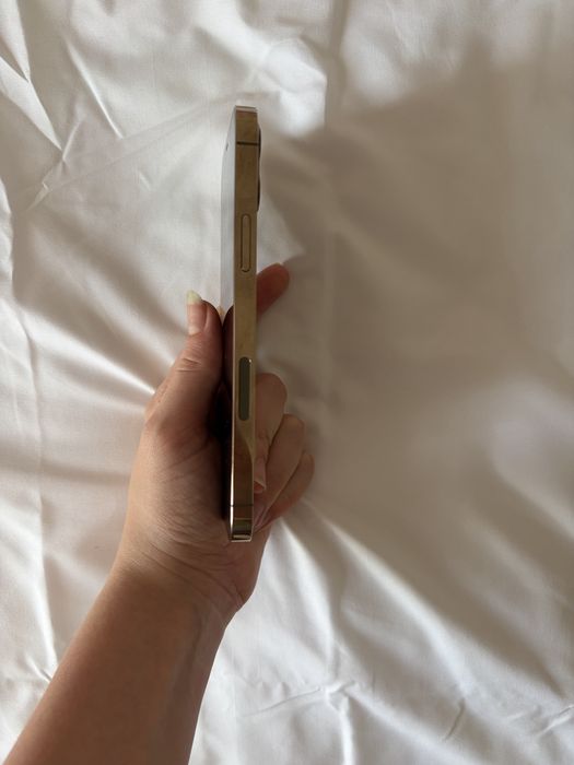 Продаю iPhone 12 pro