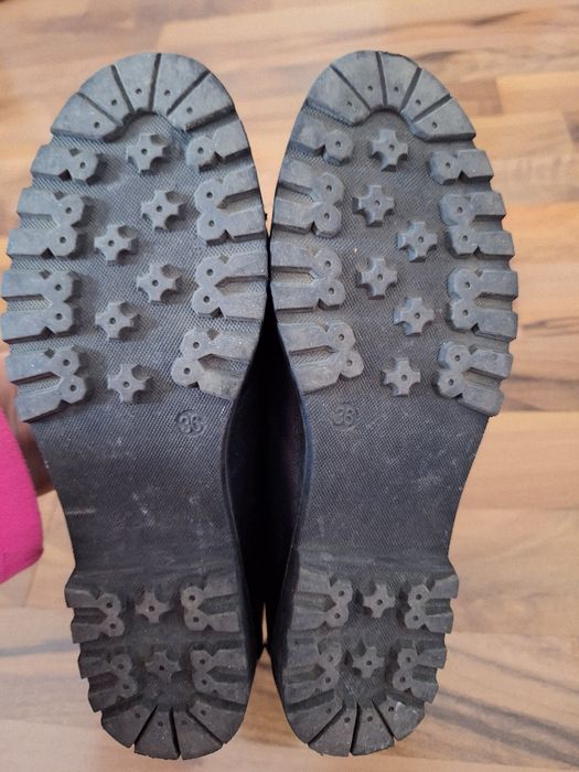 Обувки от Дайхман