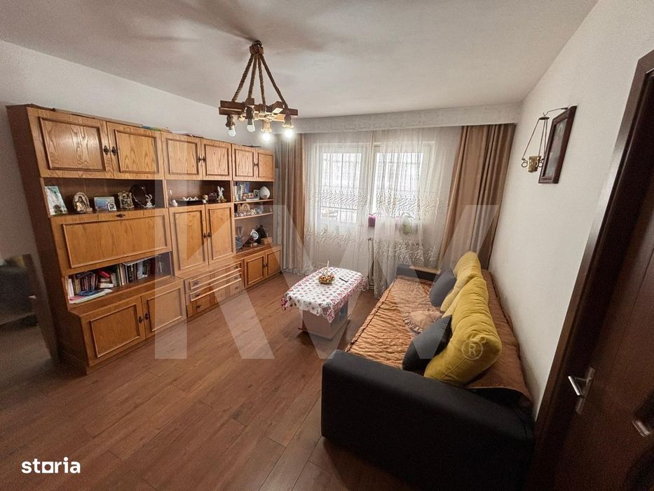 Apartament 3 camere de vanzare - Victoria, Brasov