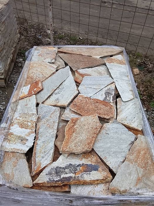 Piatra naturală de munte