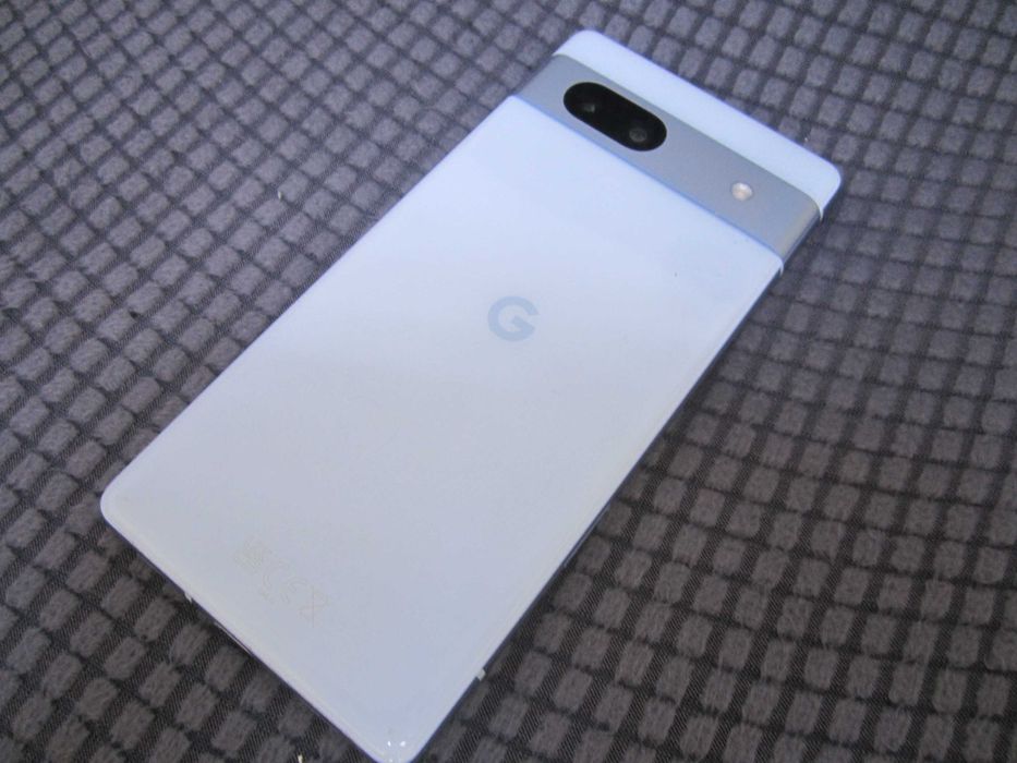 Google Pixel 7a телефон