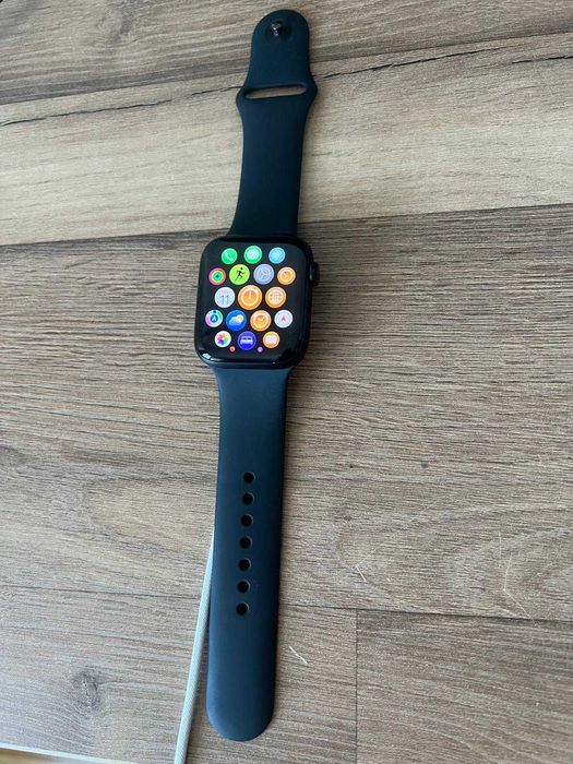 Apple Watch SE3 44mm in stare perfecta