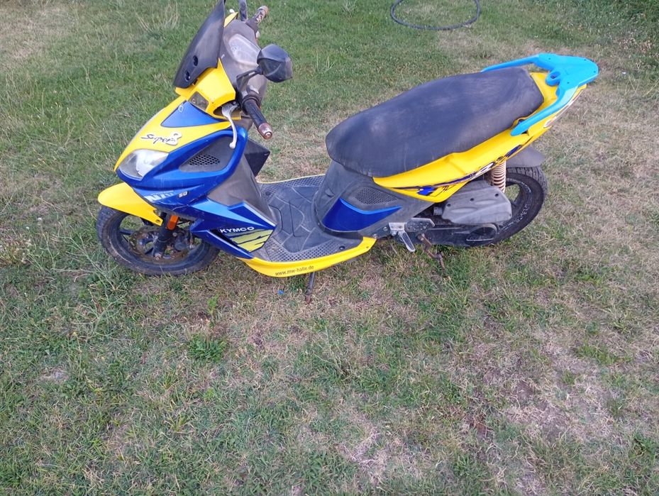 скутер  Kymco Super 8 със 50 кубиков двигател