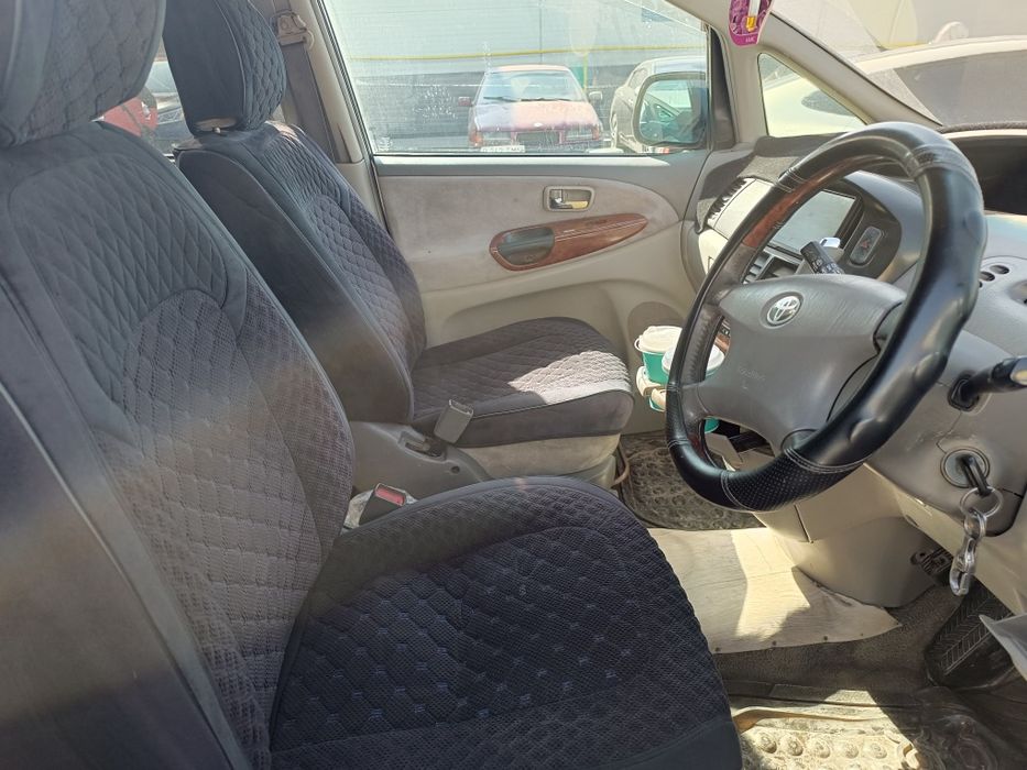 Продам. Tovota Estima