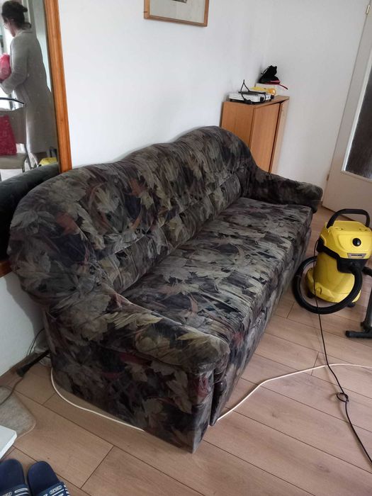 Mobilier folosit canapea, sezlong, pantofar