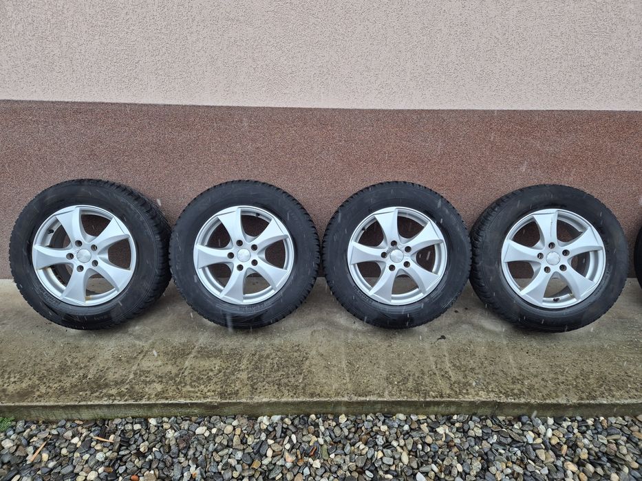 Jante Dacia Duster R16 5x114,3 cu anvelope iarna 215/65R16