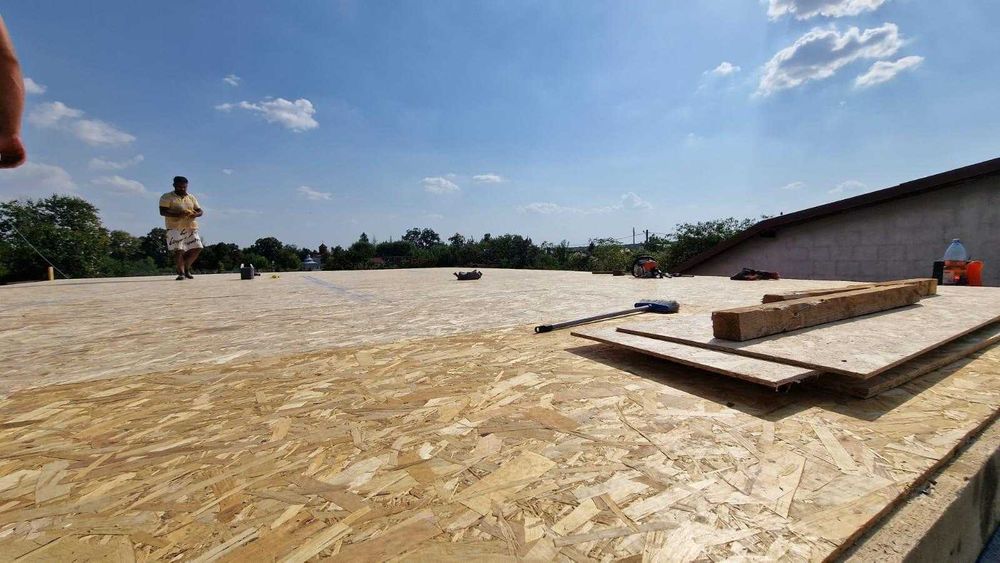 Constructii case la rosu si la cheie, începând de la 250 Euro