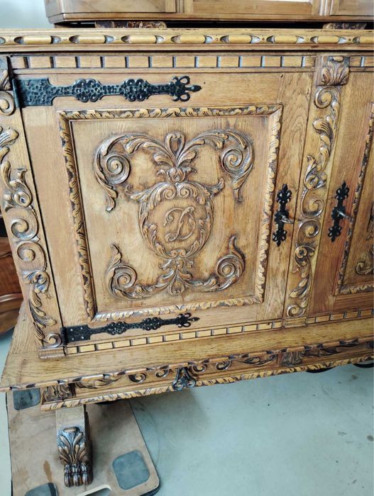 Бюфет в ренесансов стил