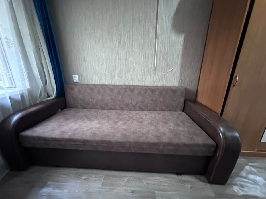 Шкаф диван и полка для косметики