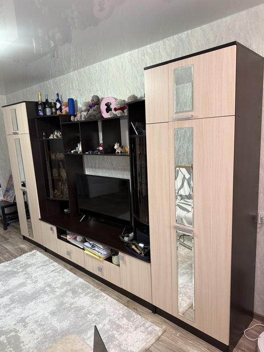 Продам стенку (горку) для зала/гостинной