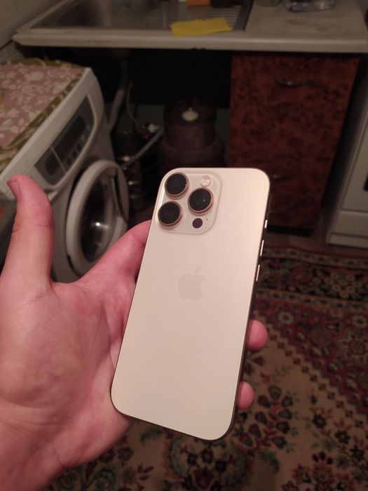 iPhone 16 pro продаю