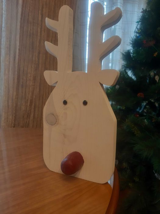 Деревянные фигурки .