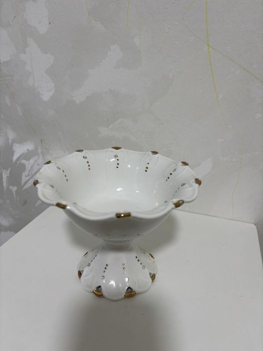 Конфетница для конфеты