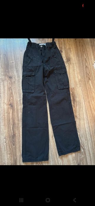 Pantaloni cargo Bershka