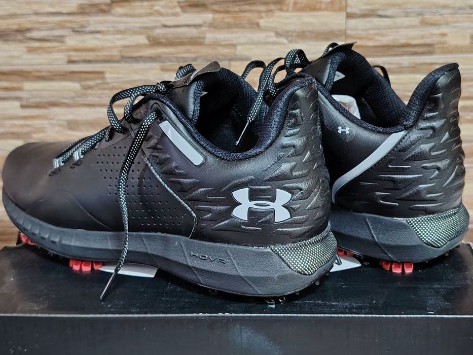 Продам кроссовки UNDER ARMOUR оригинал