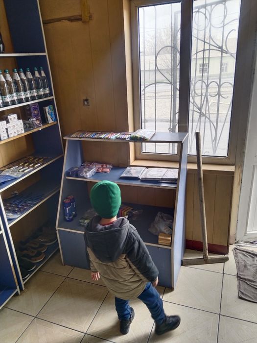 Магазинге шкафтар сатылады