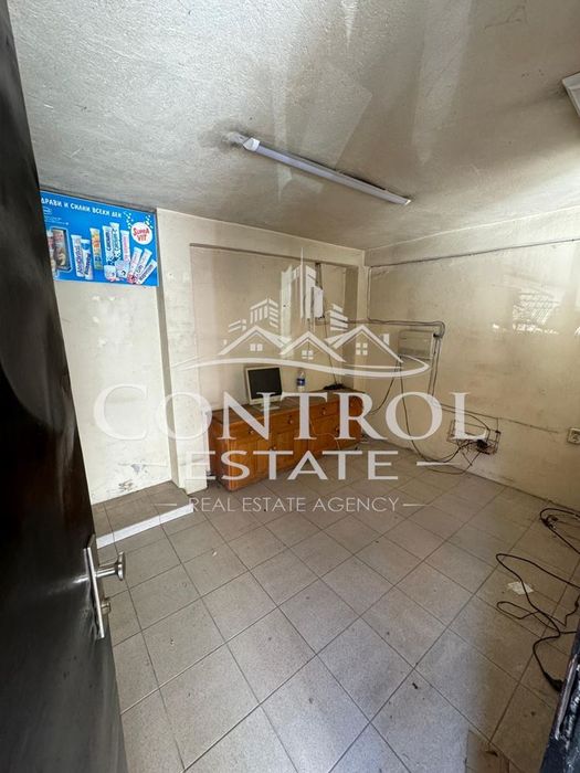 Склад в Велико Търново-Център площ 320 цена 1200