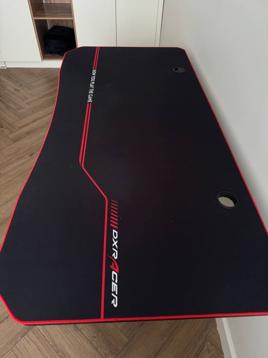 Игровой стол DxRacer
