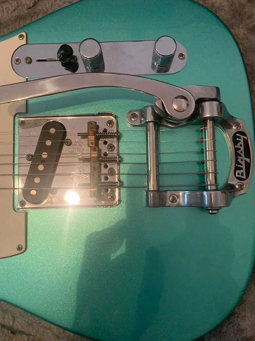 Fender American Pro Telecaster cu Bigsby Bucuresti Sectorul 3 • OLX.ro