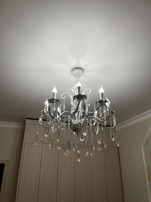 Люстра 8 рожковая