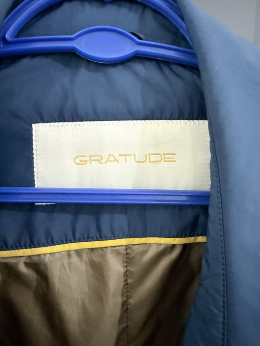 Плащ от бренда GRATUDE