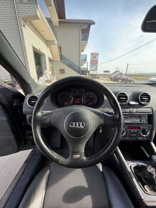 Audi A3 8P in doua usi