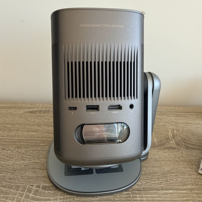 Videoproiector Xgimi Mogo 2 pro +multiangle stand