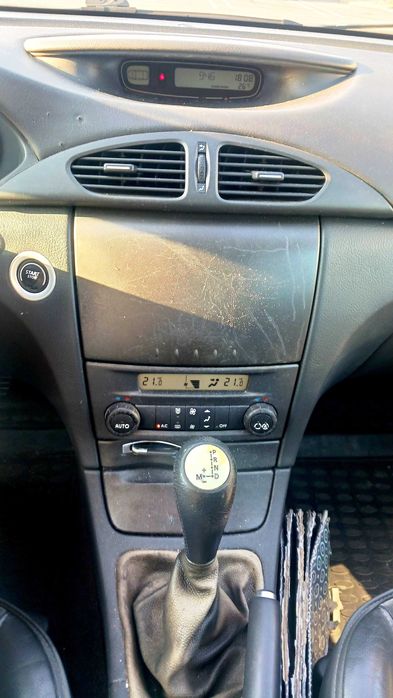 Renault Laguna II Break 2.2 BENZINĂ AUTOMATĂ | 2004 | 291.000 km | 770 € / ITP 052027