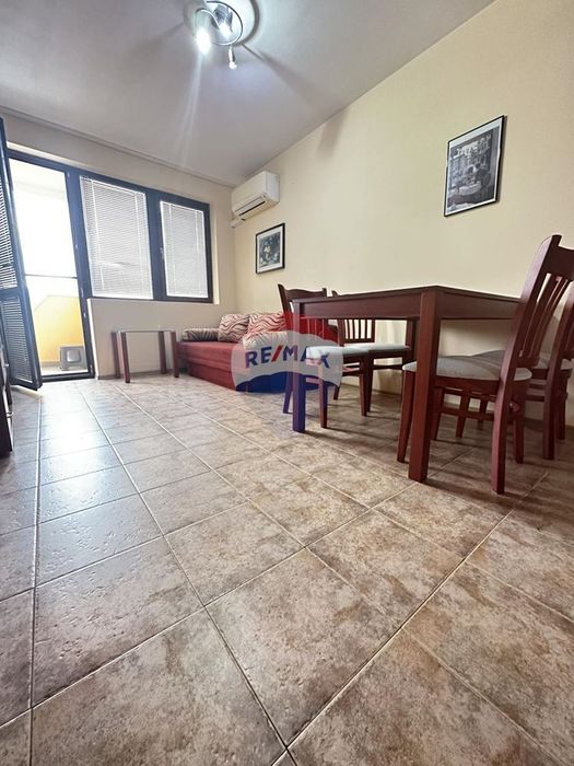 Дава се под наем Двустаен апартамент в Варна, Левски - 65 кв.м за 382.5 € - Снимка #2