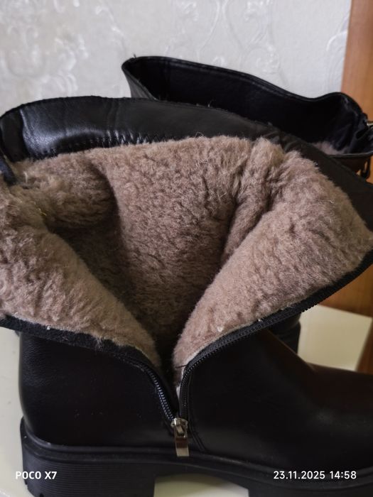 Прадаю женски  сапоги тёплые