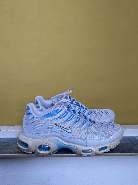 Vand adidasi Nike Tn