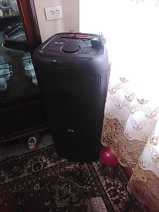 Продам переносную колонку . Звук идеал