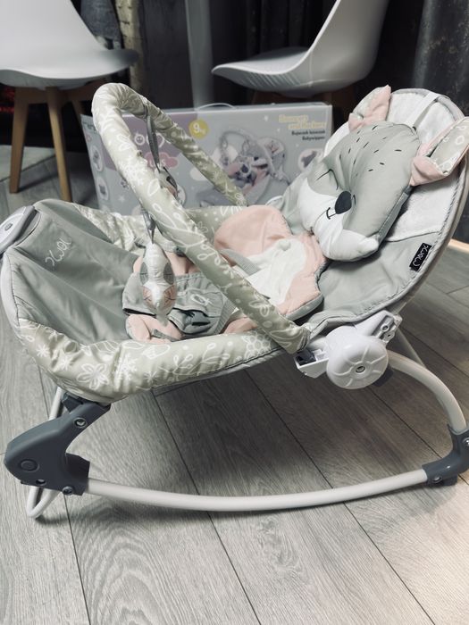 Leagan / Balansoar cu vibratii si melodii pentru bebelusi MOMI LUIS