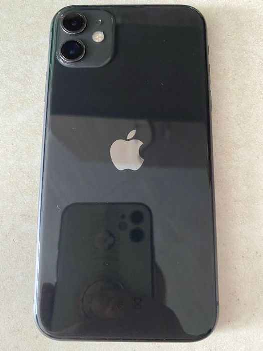 Продам iPhone 11 в идеальном состоянии.
