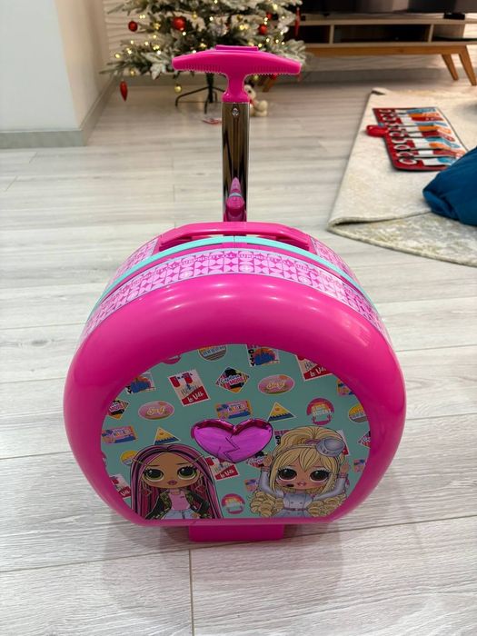 Продается чемодан для кукол ЛОЛ.