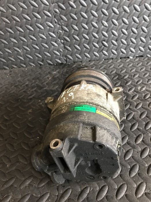 Компресор на климатик Delphi за Vauxhall Opel Vectra C 1.9 CDTI (2002-2006) 13197197