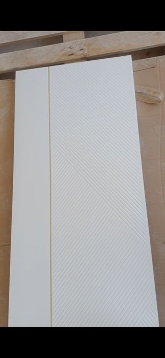 Продам красивую дверь