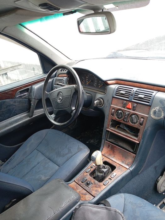 Mercedes w210  разбор мерседес