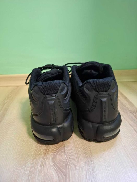 Оригинални маратонки Nike TN