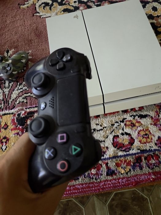 Play Station 4 Offitsalniy
