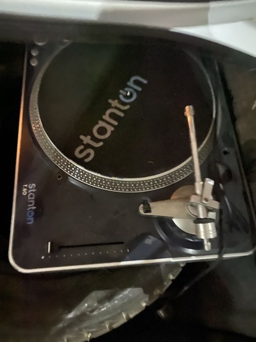 профессиональный CD-плеер для диджеев.