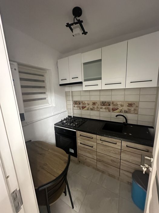 Inchiriez garsoniera