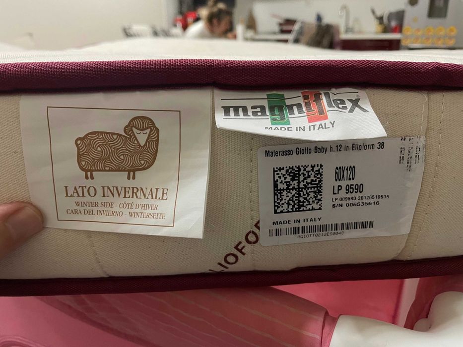 Бебешка сгъваема кошарка легло и матрак Magniflex