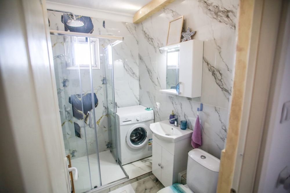 Propietar vand apartament 2 camere decomandat renovat/utilat complet