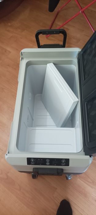 Хладилник фризер 55 литра