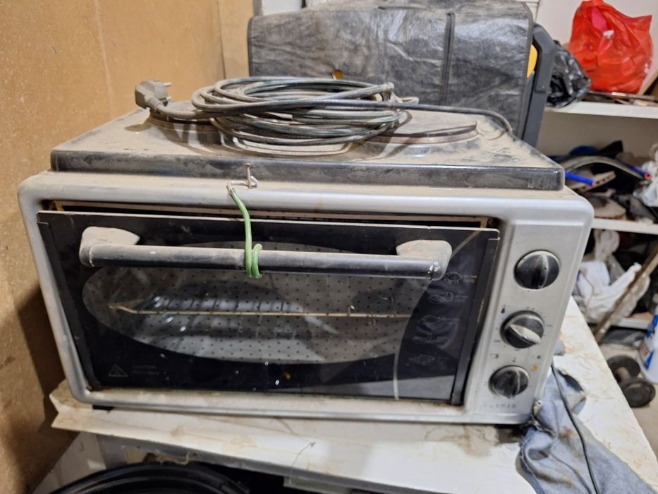 Электро плита с духовкой