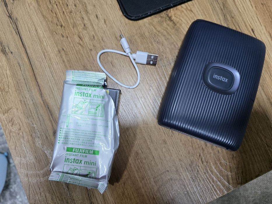 Продаю Instax Mini Link 2