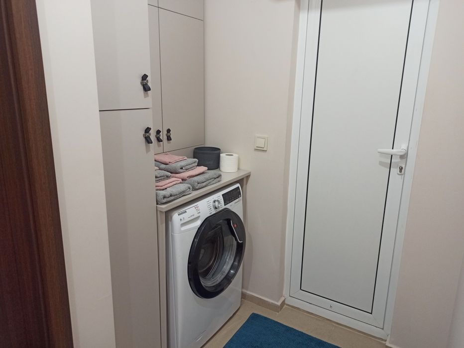 Студио за нощувки под наем в Идеален център