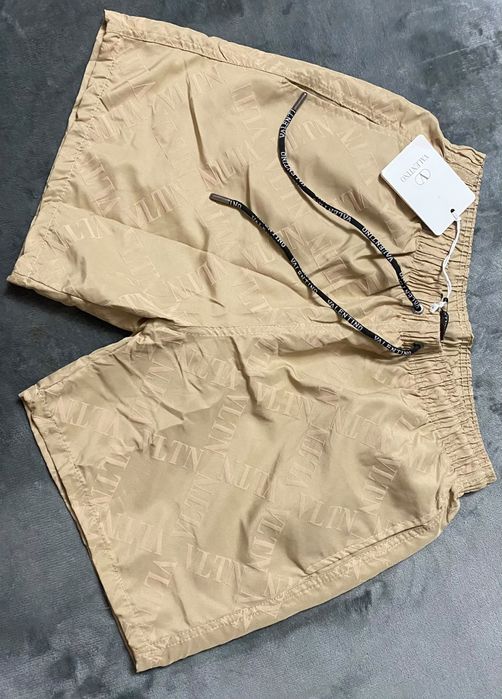 Vând pantalon nou de plaja pentru bărbați